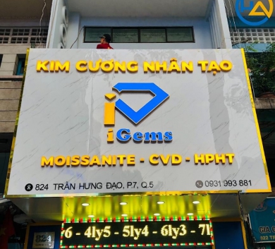 Bảng hiệu nền giả đá